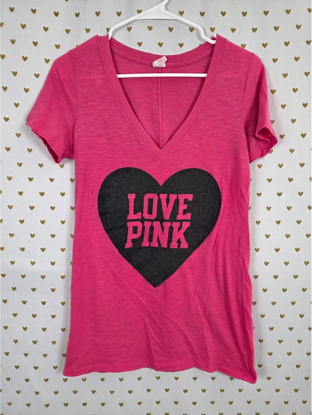 Victorias Secret PINK Vintage Glitter Heart Logo Love V neck tee shirt Medium